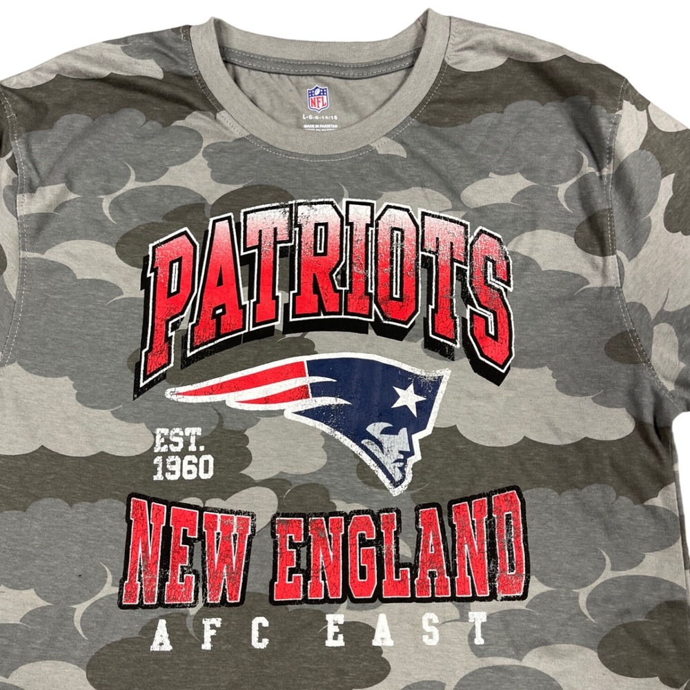 NFL New England Patriots T-Shirt Boys L 14/16 Gray Camo Football Graphic Tee